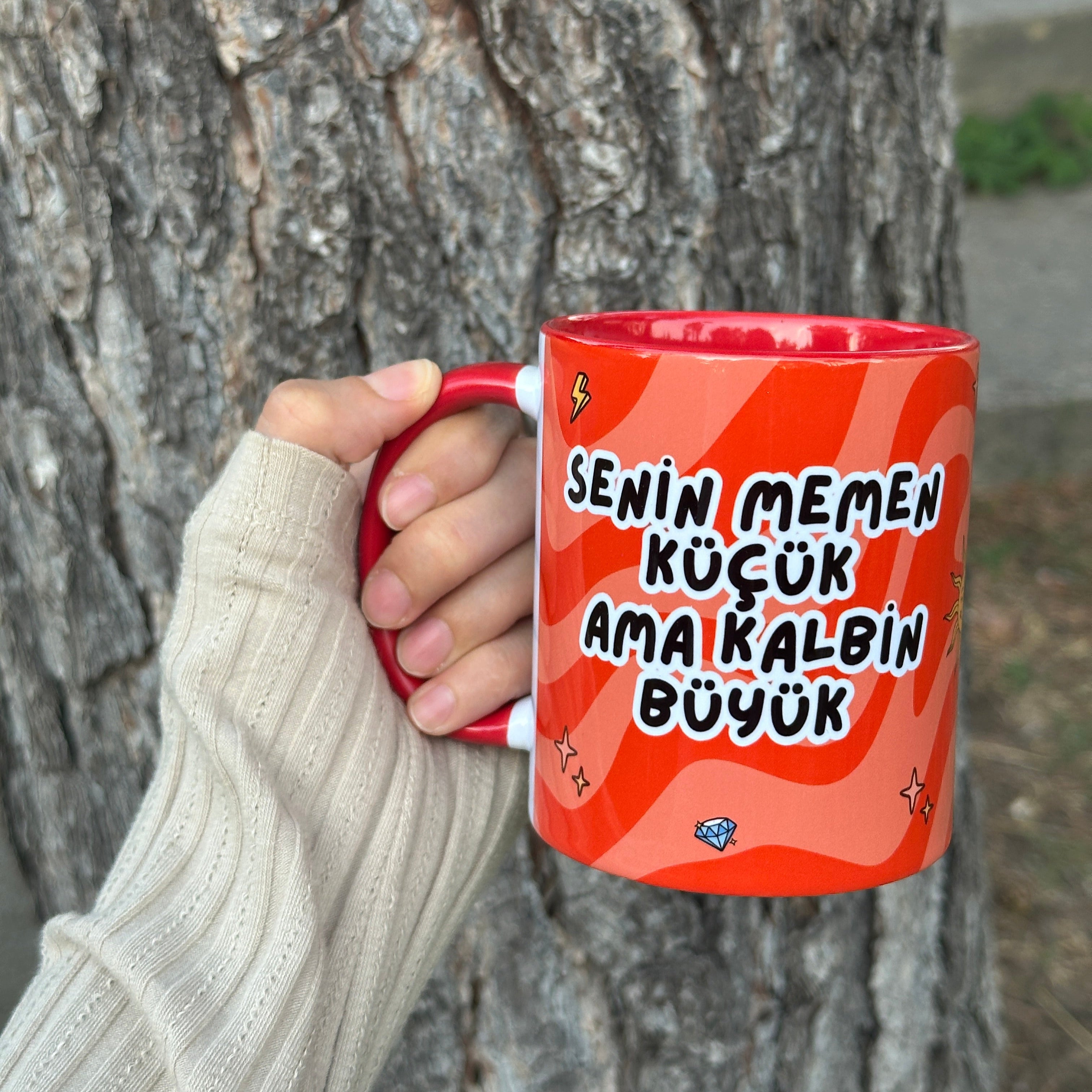 Senin Memen Küçük Ama Kalbin Büyük Kupa Kaliteli Porselen Premium Mug
